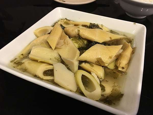 台北 好食記 中山區 阿城鵝肉吉林店 白斬鵝肉 招牌煙燻鵝肉 鵝油拌飯 杏鮑菇香腸 蛤蜊湯 黃金筍 台北 好食記 中山區 阿城鵝肉吉林店 白斬鵝肉 招牌煙燻鵝肉 鵝油拌飯 杏鮑菇香腸 蛤蜊湯 黃金筍