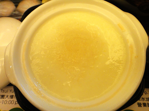 燕窩蛋白燉鮮奶