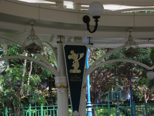 排隊看米奇金獎音樂劇