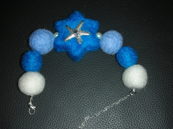藍海星羊毛球手鍊