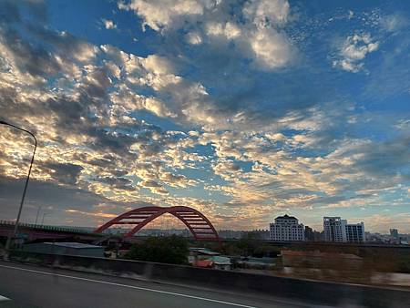 一覺元 文萃第 39期 【信而有徵】佛光普照瑞相呈 --宜孝師兄心得 (2).jpg