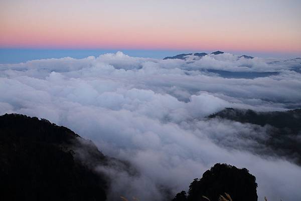 南湖大山 ,這時看起來小的很可愛 