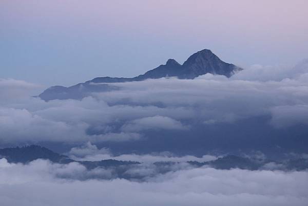 中央尖山