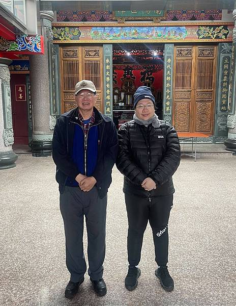 葉倫會和葉俊閔在葉春日公祖祠S__5431852.jpg