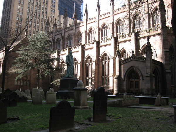 Trinity Church 旁墓園