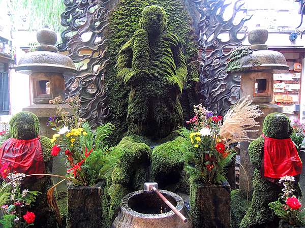 大阪 法善寺水掛不動尊 難波八阪神社獅子殿 Ituki 痞客邦