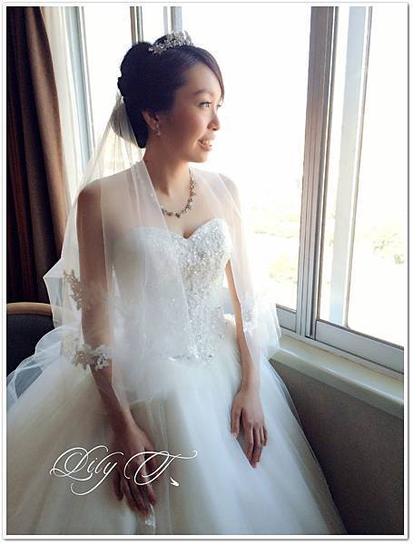 台北新娘秘書左永立 新娘白紗編髮造型 Bridal hair and makeup