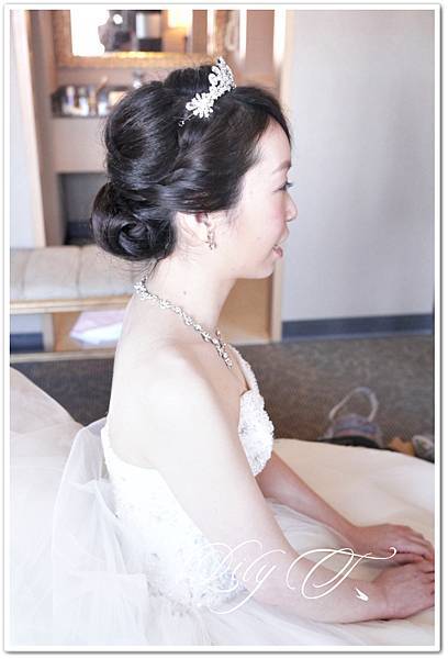 台北新娘秘書左永立 新娘白紗編髮造型 Bridal hair and makeup