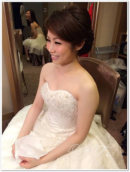 台北新娘秘書左永立 新娘白紗編髮造型 Bridal hair and makeup