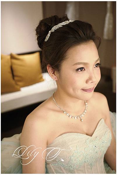 台北新娘秘書Lily左永立 韓風新娘典雅婚紗造型 韓式新娘造型 自助婚紗造型  新娘化妝造型 海外新秘服務 整體時尚彩妝造型 台北國賓大飯店 