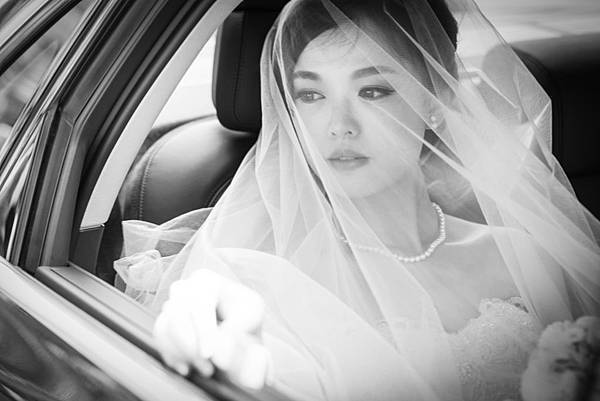 台北新娘秘書Lily左永立 新娘典雅婚紗造型 美式婚禮 韓式新娘造型 自助婚紗造型  新娘化妝造型 海外新秘服務 整體時尚彩妝造型 個人彩妝教學 LechicBridal 香格里拉台北遠東大飯店 