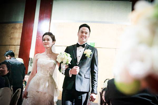 台北新娘秘書Lily左永立 新娘典雅婚紗造型 美式婚禮 韓式新娘造型 自助婚紗造型  新娘化妝造型 海外新秘服務 整體時尚彩妝造型 個人彩妝教學 LechicBridal 香格里拉台北遠東大飯店 