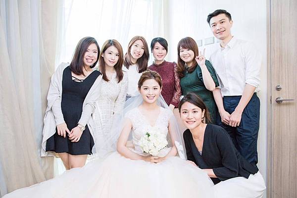 新竹新秘Lily左永立 新娘典雅婚紗造型 自助婚紗造型  新娘化妝髮型 海外新秘服務 整體時尚彩妝造型 個人彩妝教學 小林&郭郭的小夫妻生活