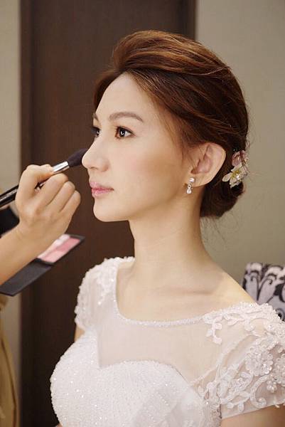 台北新秘推薦 新娘宴客造型 韓風新娘盤髮 新娘化妝髮型 婚禮造型風格 海外婚禮婚紗新秘 個人彩妝教學 新娘包頭 bridalhair bridalmakeup 台北新秘推薦 新娘宴客造型 韓風新娘盤髮 新娘化妝髮型 婚禮造型風格 海外婚禮婚紗新秘 個人彩妝教學 新娘包頭 bridalhair bridalmakeup