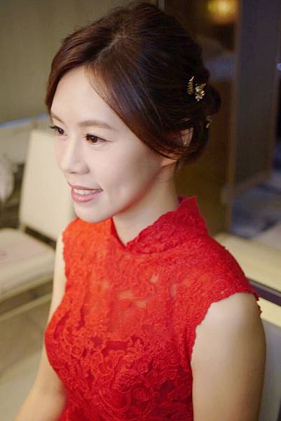 新竹新秘推薦 新娘宴客造型 文定造型 新娘化妝髮型 海外婚禮婚紗新秘 個人彩妝教學 新娘包頭 bridalhair bridalmakeup 新竹喜來登 新竹新秘推薦 新娘宴客造型 文定造型 新娘化妝髮型 海外婚禮婚紗新秘 個人彩妝教學 新娘包頭 bridalhair bridalmakeup 新竹喜來登