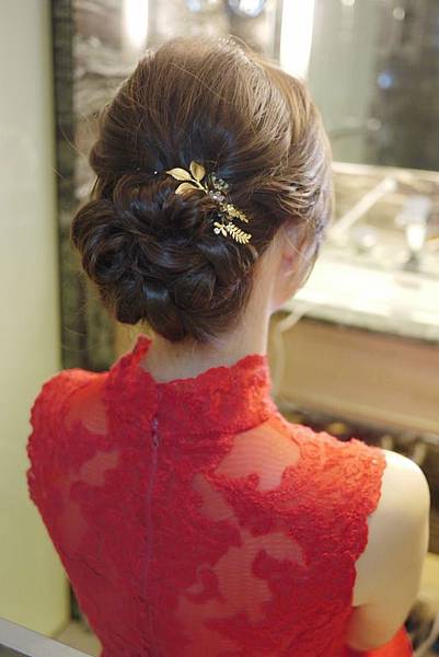 新竹新秘推薦 新娘宴客造型 文定造型 新娘化妝髮型 海外婚禮婚紗新秘 個人彩妝教學 新娘包頭 bridalhair bridalmakeup 新竹喜來登 新竹新秘推薦 新娘宴客造型 文定造型 新娘化妝髮型 海外婚禮婚紗新秘 個人彩妝教學 新娘包頭 bridalhair bridalmakeup 新竹喜來登