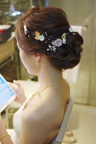 新竹新秘推薦 新娘宴客造型 文定造型 新娘化妝髮型 海外婚禮婚紗新秘 個人彩妝教學 新娘包頭 bridalhair bridalmakeup 新竹喜來登 新竹新秘推薦 新娘宴客造型 文定造型 新娘化妝髮型 海外婚禮婚紗新秘 個人彩妝教學 新娘包頭 bridalhair bridalmakeup 新竹喜來登