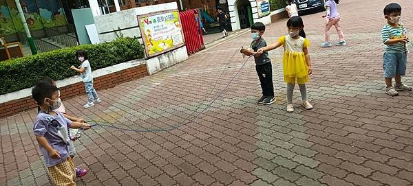 LINE_ALBUM_繩子跳繩_230622_69.jpg