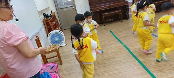 LINE_ALBUM_美妙的紅綠燈_230622_43.jpg