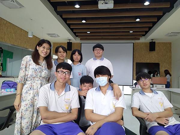 109052502.jpg 109052502.jpg