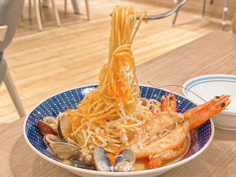 woosaパンケーキ屋莎鬆餅屋 || 下午茶就來一份軟綿綿的日式雲鬆餅吧 (台中大遠百3樓)