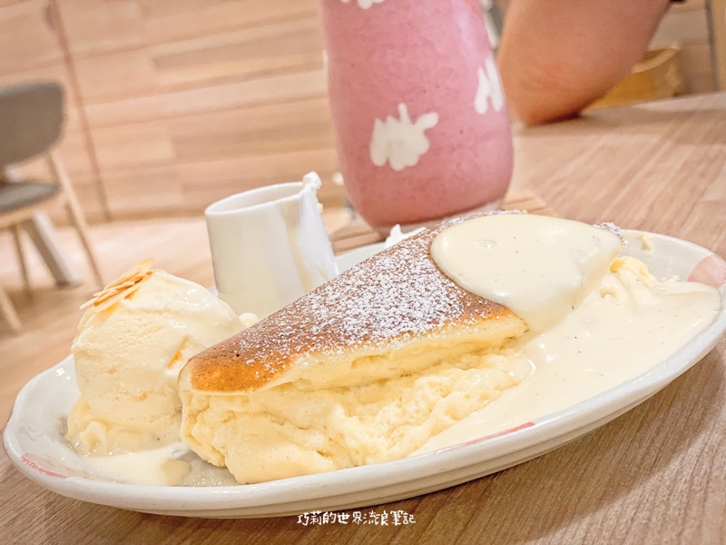 woosaパンケーキ屋莎鬆餅屋 || 下午茶就來一份軟綿綿的日式雲鬆餅吧 (台中大遠百3樓)
