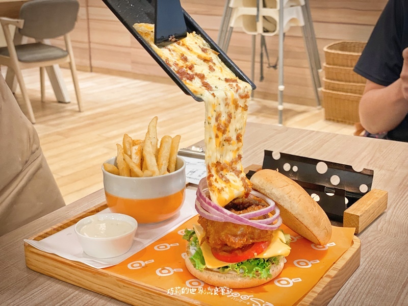 woosaパンケーキ屋莎鬆餅屋 || 下午茶就來一份軟綿綿的日式雲鬆餅吧 (台中大遠百3樓)