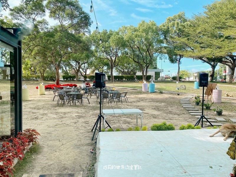 彰化美食 帕司咖啡pass Cafe 彰化最美貨櫃咖啡廳 彰化寵物友善餐廳 必點好吃好拍花瓣鬆餅 巧莉的世界流浪筆記 痞客邦