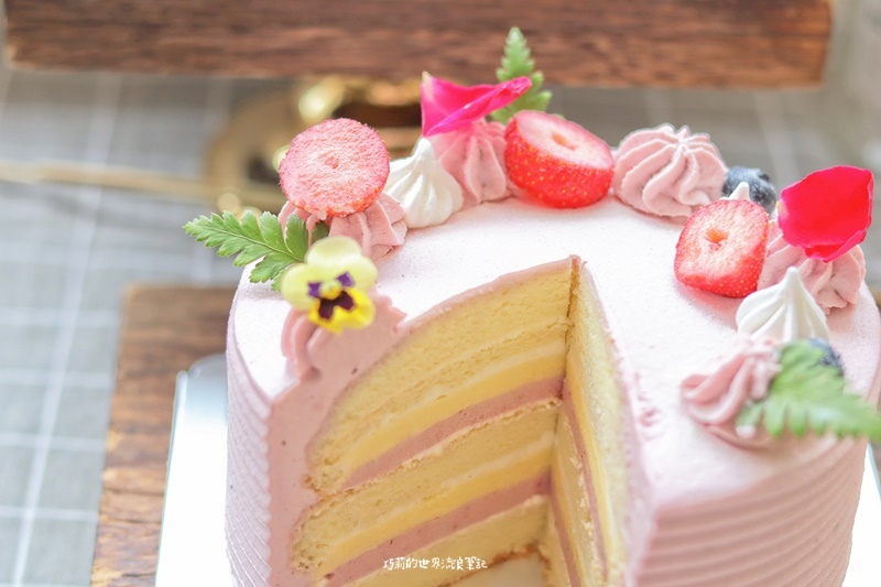2021台中母親節蛋糕推薦 旅禾泡芙之家 粉紅饗宴 芋香葛妮絲 2021台中母親節蛋糕推薦 || 台中在地10家人氣母親節蛋糕推薦懶人包