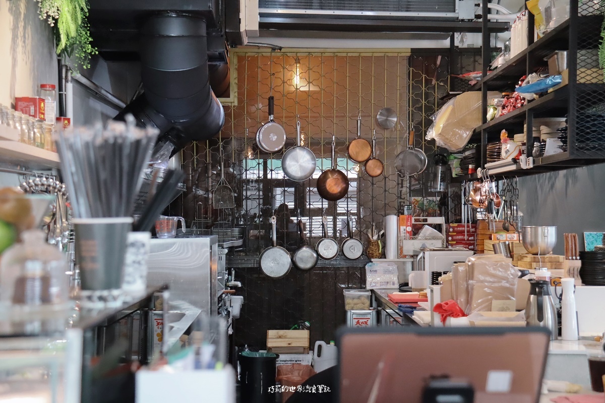 AT THREE CAFE | 勤美巷弄的人氣咖啡館,招牌寬扁麵還有限量甜點都不能錯過!