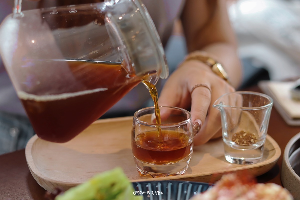 AT THREE CAFE | 勤美巷弄的人氣咖啡館,招牌寬扁麵還有限量甜點都不能錯過!