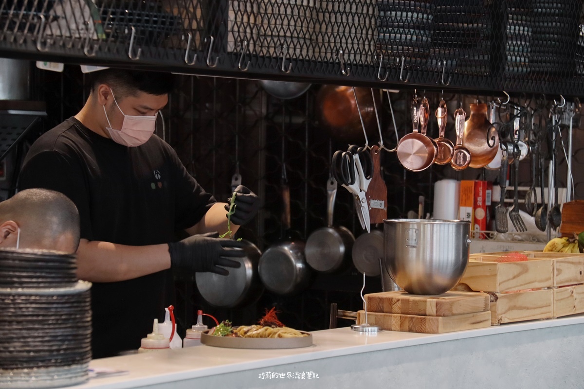 AT THREE CAFE | 勤美巷弄的人氣咖啡館,招牌寬扁麵還有限量甜點都不能錯過!