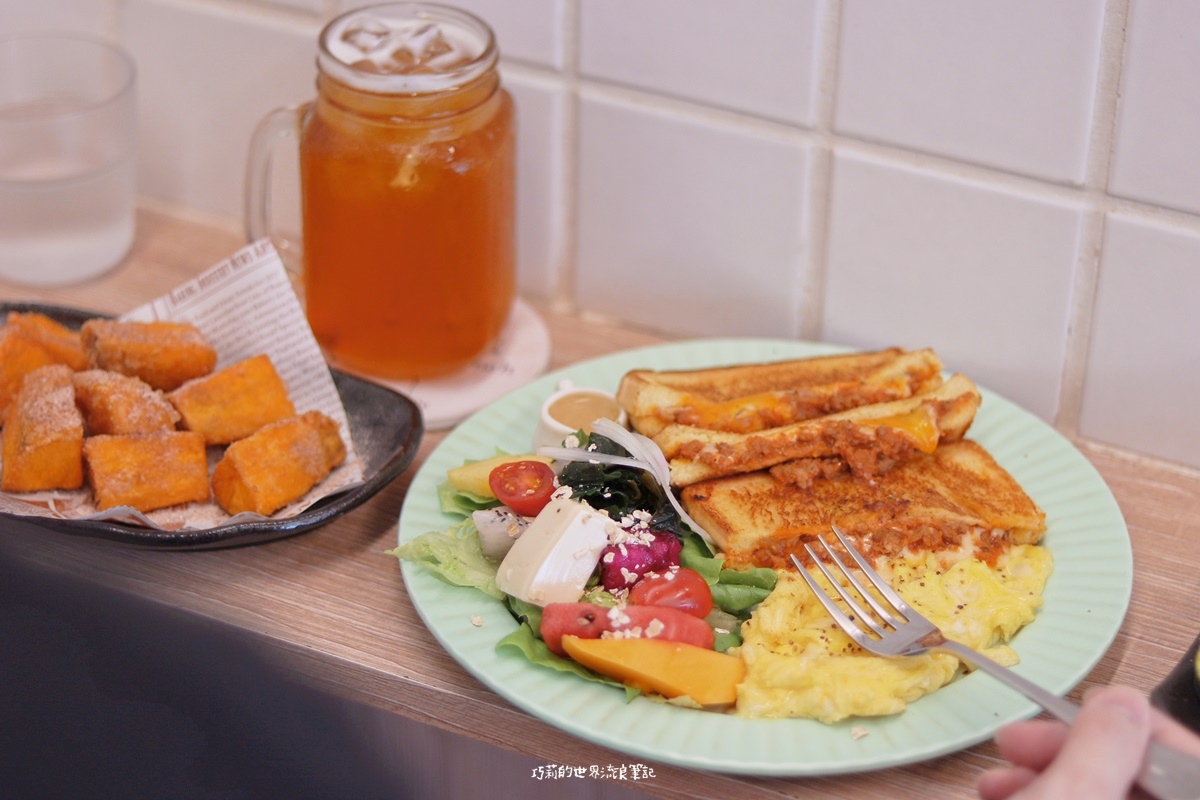台中早午餐推薦 | 阿飛brunch | 想吃先訂位!台中火車站巷弄的森林系早午餐,適合和長輩一起來吃唷~