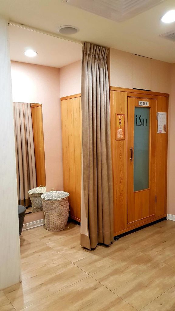 更衣室与能量屋