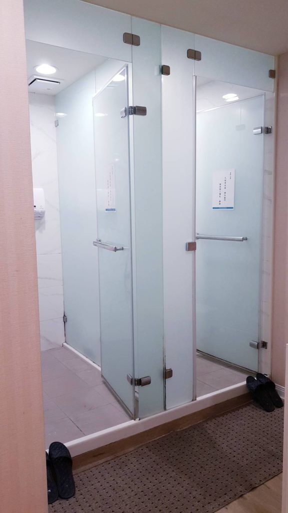 冲澡间