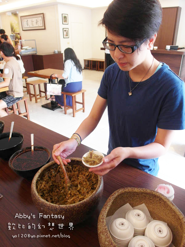 新竹美食推薦 新竹在地美食 新竹市區美食 新竹牛肉麵 紅燒牛肉麵 清燉牛肉麵 滷味必吃必點 貳壹村 精緻麵點 地址 新竹市建功一路85號 (菜單價格meun) (11).jpg