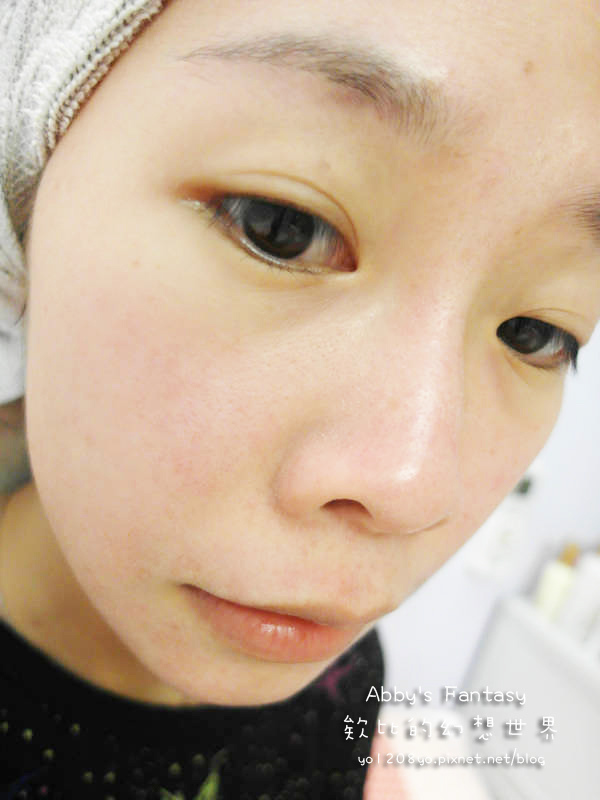 Abby's Fantasy 欸比的幻想世界 牛爾美妝教主 NARUKO 紅薏仁毛孔收斂雪肌粉露 (11).jpg