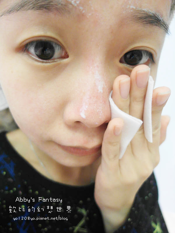 Abby's Fantasy 欸比的幻想世界 牛爾美妝教主 NARUKO 紅薏仁毛孔收斂雪肌粉露 (14).jpg