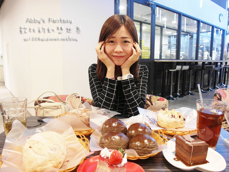 比臉還大的麵包• 歌 Bread Song Bakery ❤ 板橋麵包美食 悠閒的下午時光 近板橋435藝文特區   Abby's Fantasy 欸比的幻想世界   (9).jpg