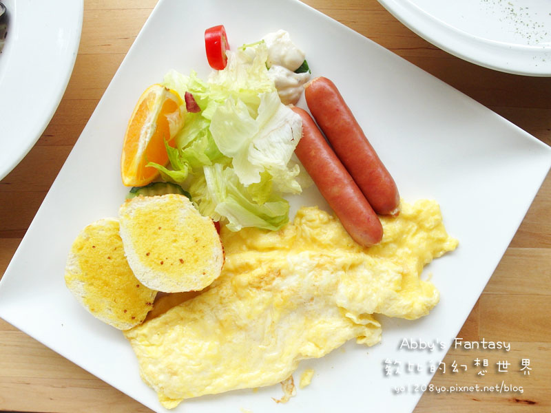 萬隆站美食、師大分部美食Yummy Yummy亞米蔬食幸福料理 湖水綠鄉村風質感平價義式餐廳台北師大捷運萬隆站4號出口 ❤ Abby's Fantasy 欸比的幻想世界 皮蛋棠&瘦肉欸比の幸福窩 開箱文分享體驗 (11).jpg