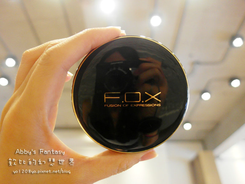 F.O.X 輕柔氣墊BB水粉SPF50 FOX 時尚彩妝 色誘唇膏(護唇膏) 超服貼 無色號 遮瑕好 超保濕 推薦氣墊粉餅 Abby's Fantasy 欸比的幻想世界 (7).jpg F.O.X 輕柔氣墊BB水粉SPF50 FOX 時尚彩妝 色誘唇膏(護唇膏) 超服貼 無色號 遮瑕好 超保濕 推薦氣墊粉餅 Abby's Fantasy 欸比的幻想世界 (7).jpg