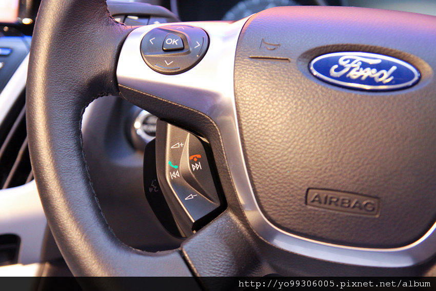 FORD SYNC (4)