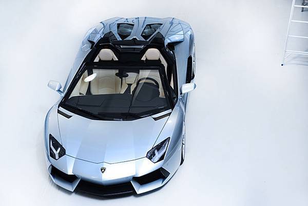 Lamborghini Aventador LP700-4 Roadster (4)