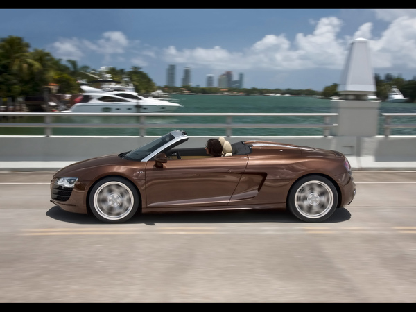 2010-Audi-R8-Spyder-Side-Speed-1600x1200.jpg