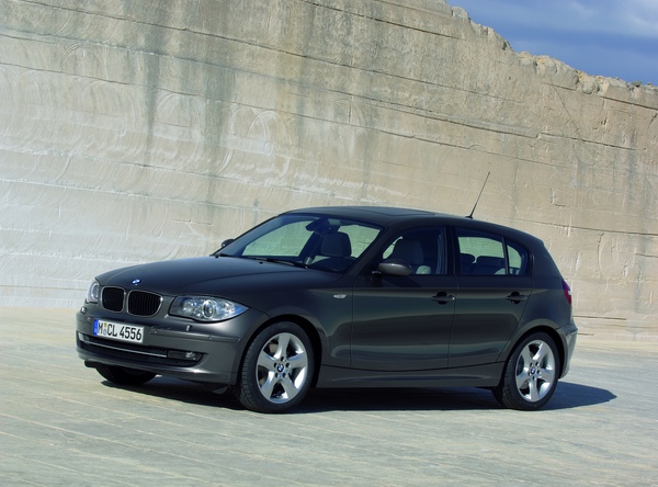 BMW 118i時尚掀背跑車.JPG