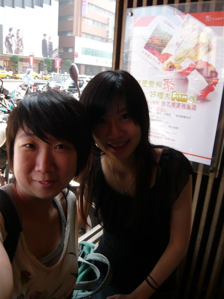 我是一個無法用右手自拍的人