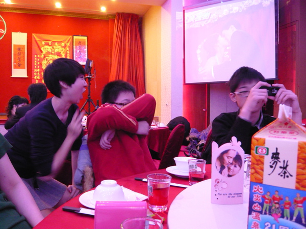 欺負小弟XD  我最在行!!!