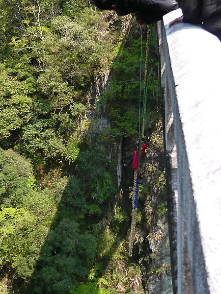 在大漢橋遇到高空彈跳