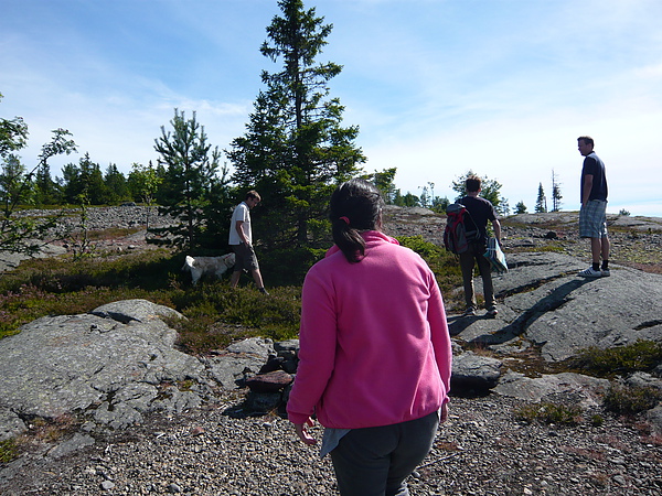 在無人小島上野餐