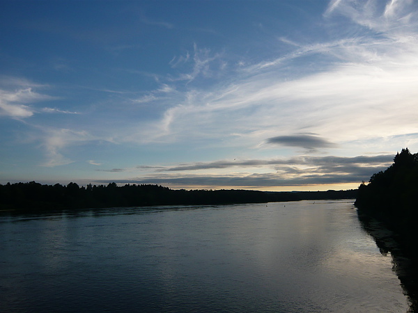 接近夕陽  晚上八點半